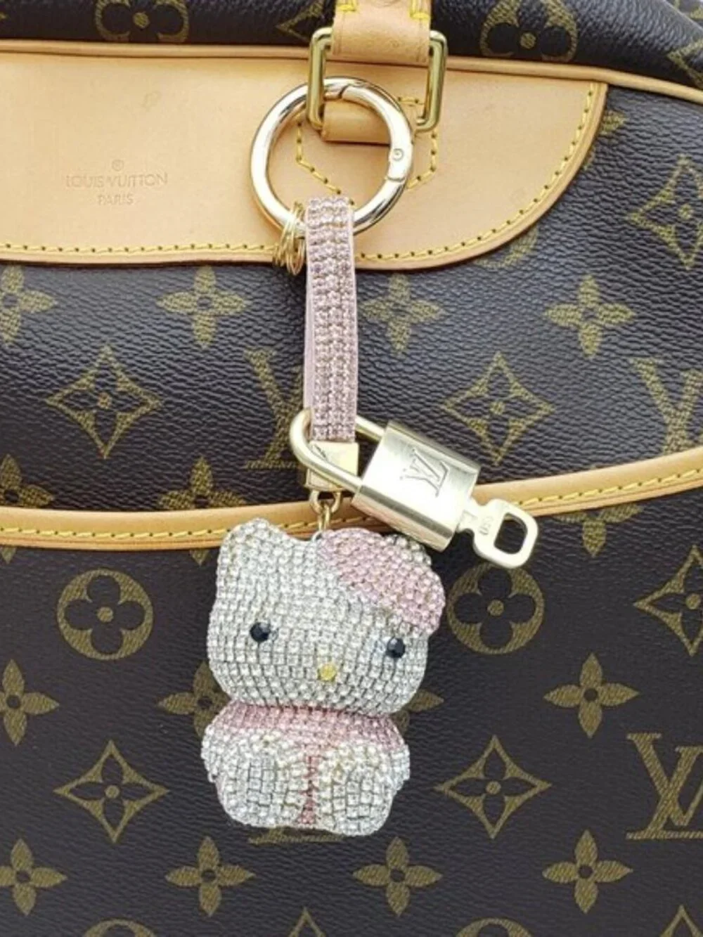 Authentic Louis Vuitton Gold Lock 🔒 Unbranded Hello Kitty Keychain Bag Charm